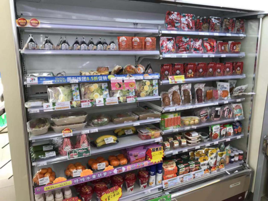 探访便利店711注重选品便利蜂卫生细节更完善